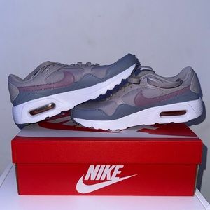 Nike Air Max SC
Women's Shoes